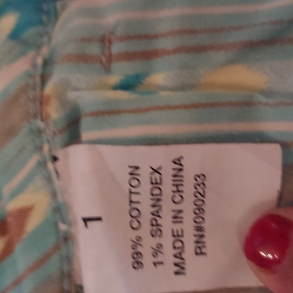 ROXY SHORTS SIZE 1 - Picture 5 of 5